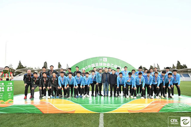 伊朗女足悄悄发出求救手势？