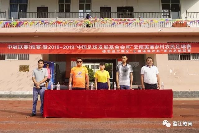德泽尔比优先考虑下赛季去巴萨执教 但违约金太高